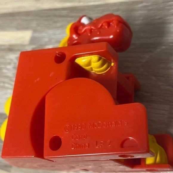 McDonald’s Vintage dinosaur Happy meal transformers toys rare 90s kids toys euc - Picture 3 of 12